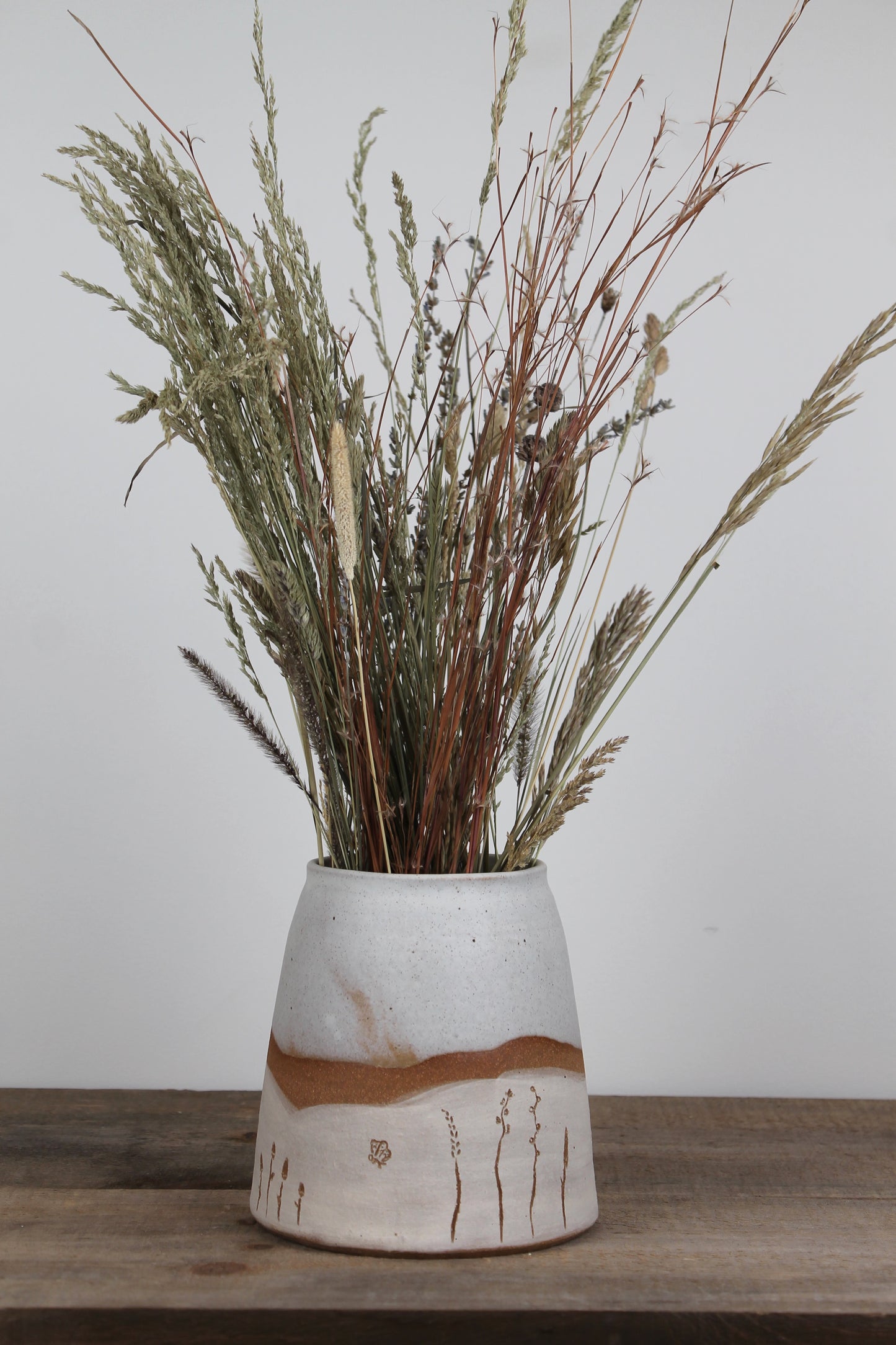 Meadow Vase in Ivory
