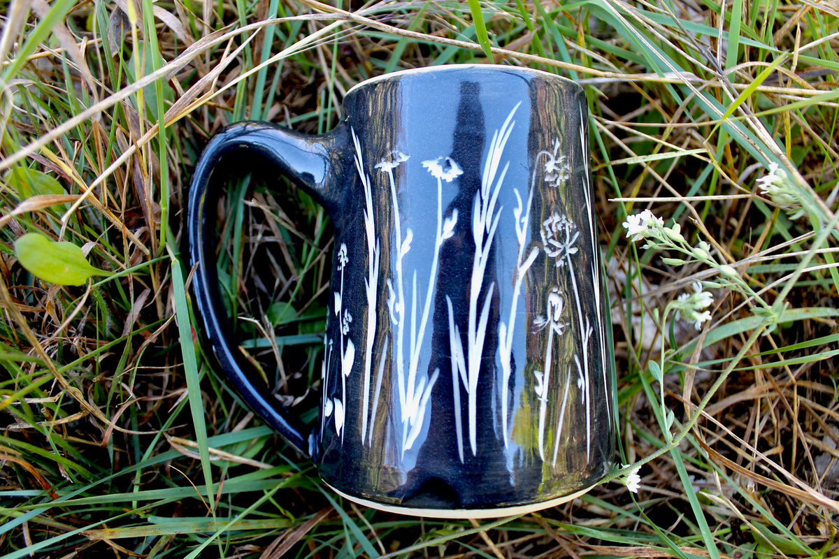 Wildflower Mug in Black