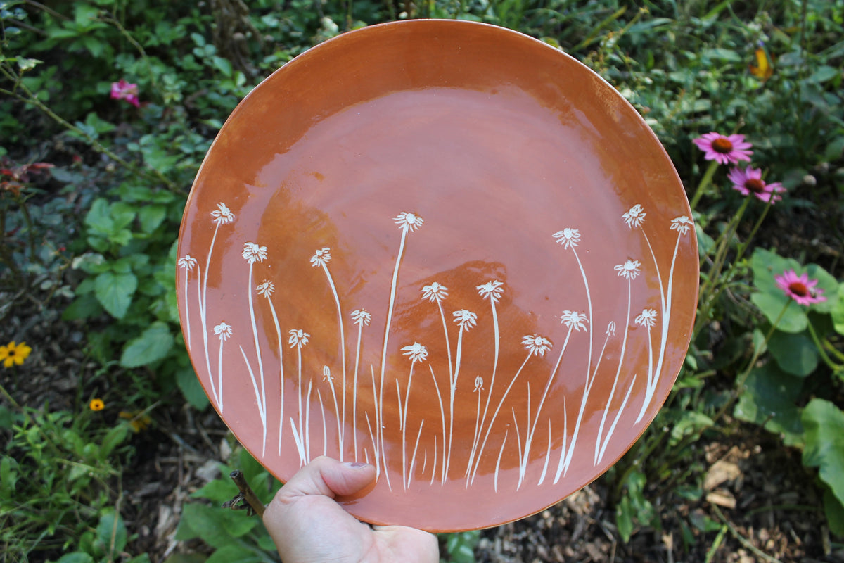 Round Daisy Platter in Terra Cotta