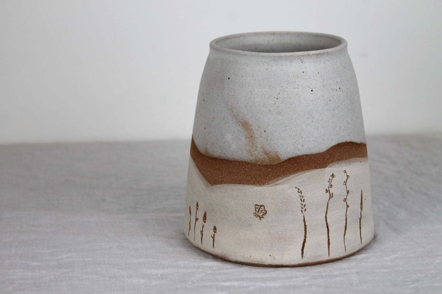 Meadow Vase in Ivory