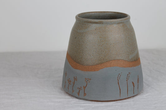 Meadow Vase in Stone