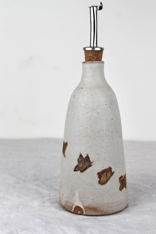 Butterfly Oil Pourer in Ivory