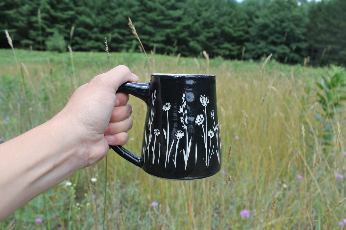 Wildflower Mug in Black